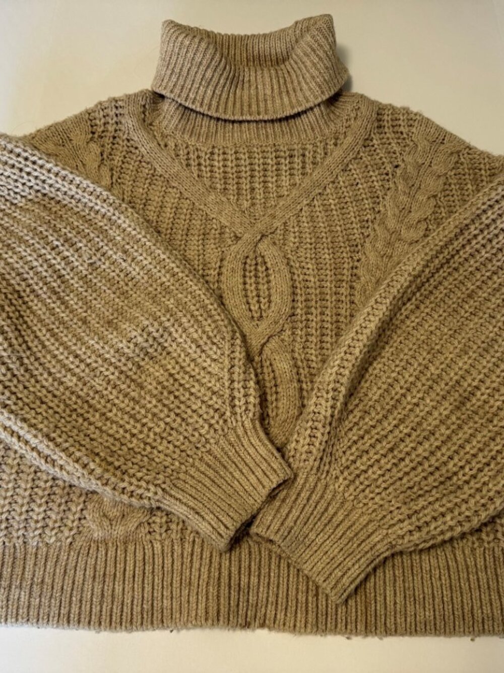 Women’s H&M Tan Turtleneck Sweater – Size Large